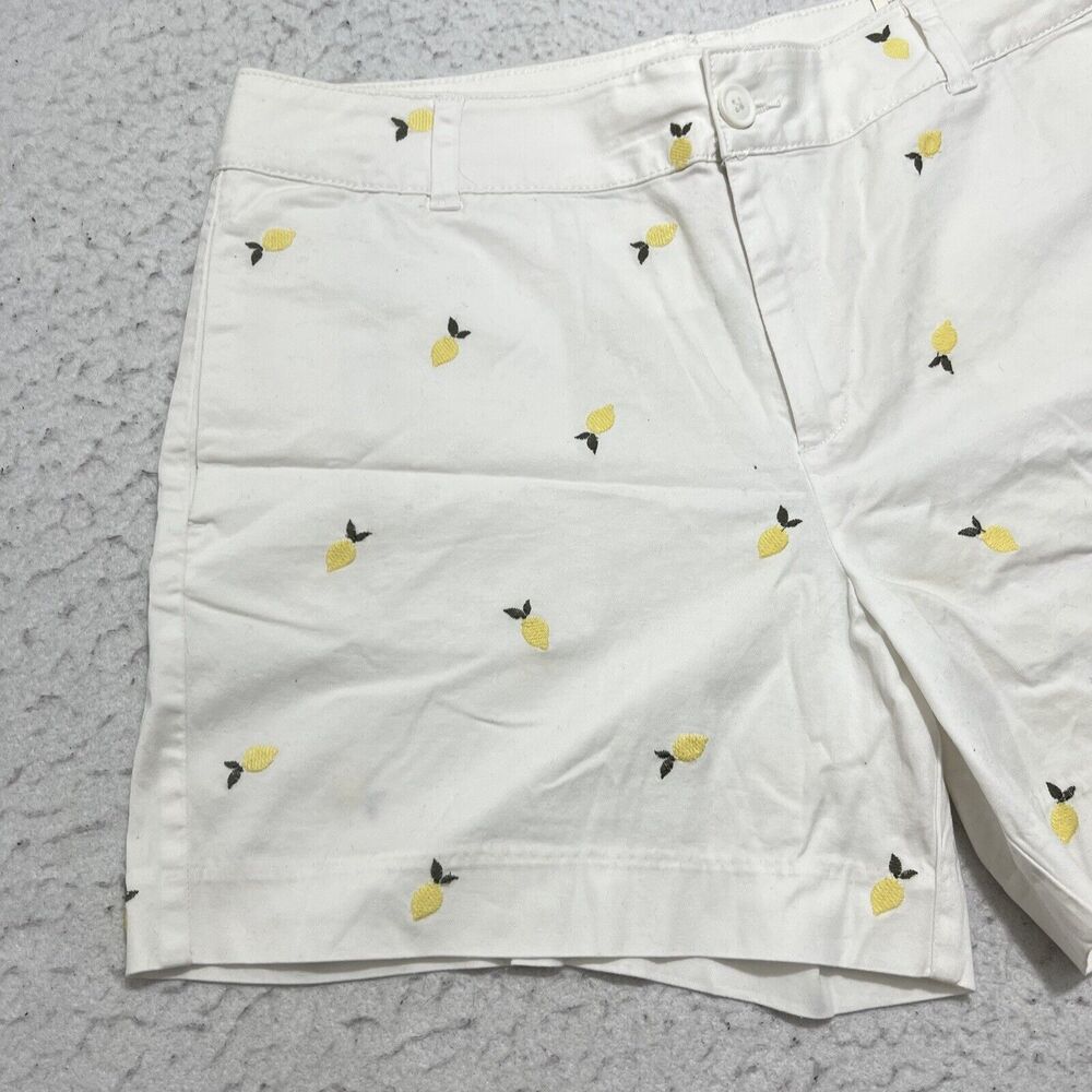 St. John's Bay Women's 14 White Yellow Lemon Pattern 5" Inseam Flat Front Shorts - Picture 2 of 12